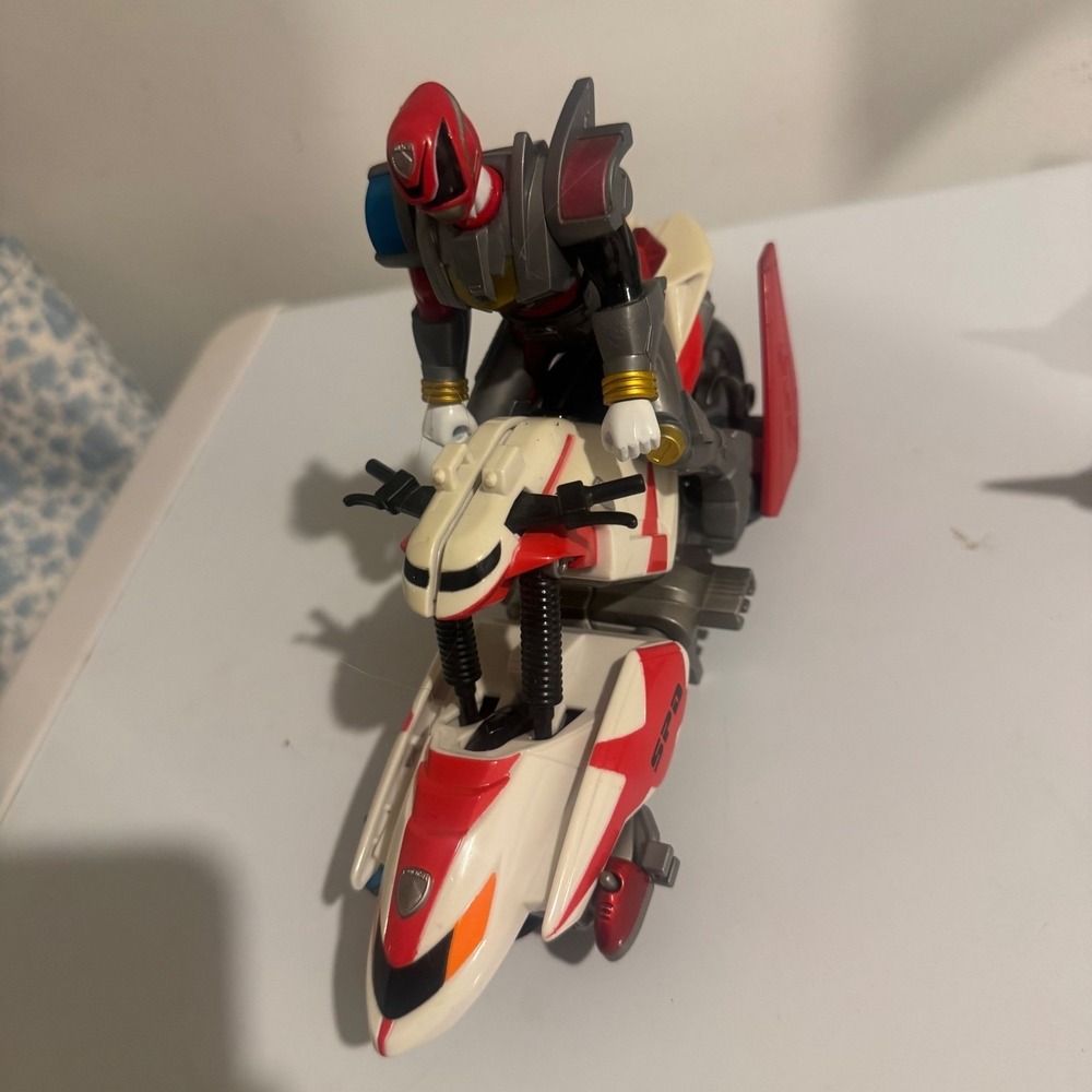 Power Rangers Samurai Gold Ranger and Red Ranger with Motorcycles Toy Set - Picture 9 of 16